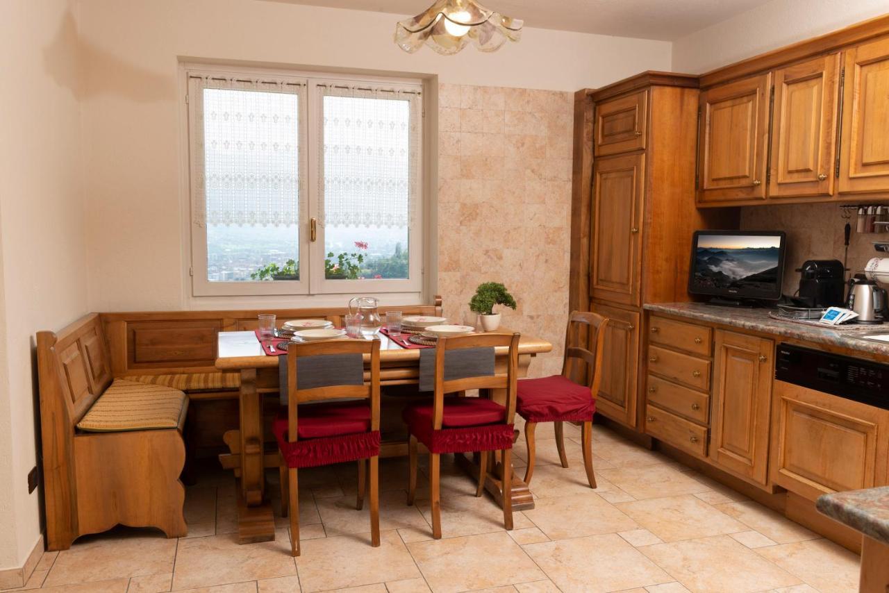 Villa Mara - Aosta - 200 Mq - Wifi - Jacuzzi - Parcheggio - Giardino Bagian luar foto